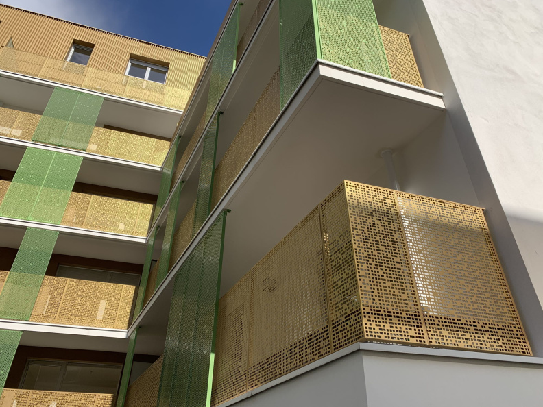 Garde-corps tole decorative par dampere